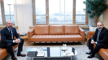 Şarl Mişellə Paşinyanın görüşü başladı