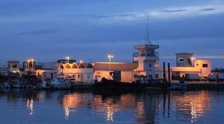 Tunis sahillərində Azərbaycan vətəndaşları olan gəmi batıb