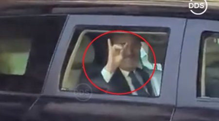 Cavuşoğlu ermənilərə “Bozqurd” işarəsi ilə cavab verdi - Video