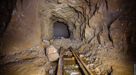 Polşada mədəndə güclü yeraltı təkan baş verib, ölənlər var