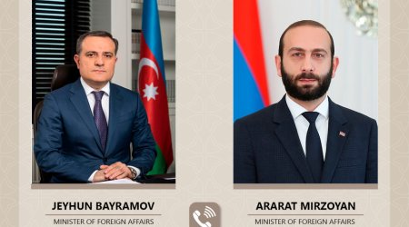 Azerbaijani, Armenian FMs talk over phone 