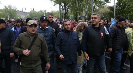 İrəvanda Paşinyanın əleyhinə aksiya keçirilir, saxlanılanlar var - YENİLƏNİB