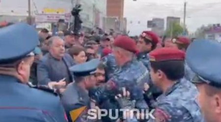 İrəvandakı aksiyalarda 35 nəfər saxlanıldı