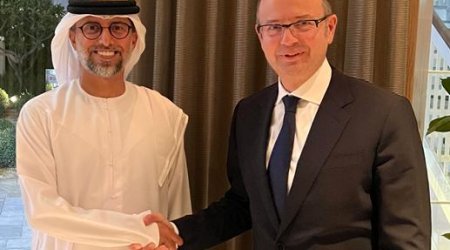 Nazir BƏƏ-nin energetika və infrastruktur naziri ilə görüşüb