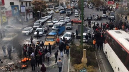 İranda bahalığa qarşı etiraz, ölən və yaralananlar var - VİDEO