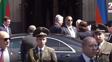 Litva Prezidenti  Yerevanda etirazçılarla qarşılaşıb - VİDEO