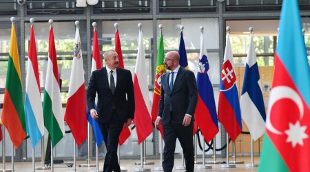 İlham Əliyevin Şarl Mişellə təkbətək görüşü başladı - YENİLƏNDİ