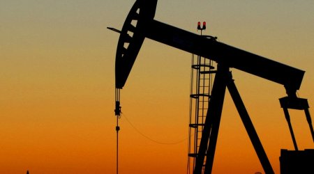 Global oil prices rise by over 1%