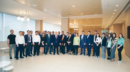 Победитель конкурса Yüksəliş встретился с сотрудниками Kapital Bank-FOTOLAR