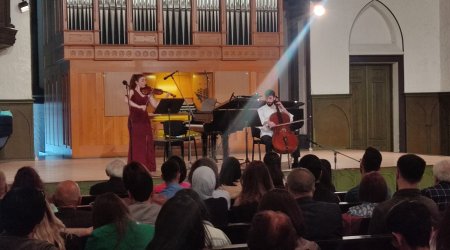 Bakıda gənc ifaçılar Zərrin Əliyeva  və Orxan Hüseynov konsert verib  - FOTOLAR