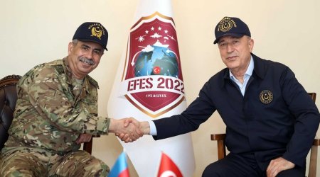 Azərbaycan və Türkiyə müdafiə nazirləri görüşüb