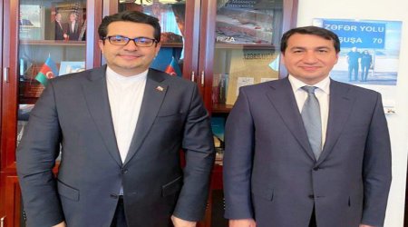 Hikmət Hacıyev İran səfiri ilə GÖRÜŞDÜ