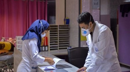 İranda həkimlər kütləvi şəkildə ölkəni tərk edir