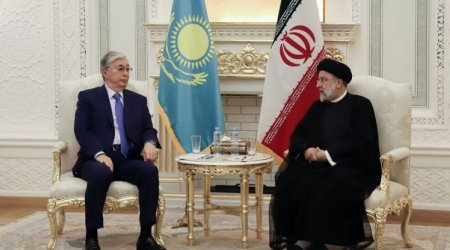 Qazaxıstan Prezidenti İrana rəsmi səfər edib
