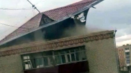 Rusiyada qasırğa evləri uçurdu- VİDEO