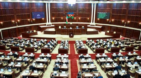 Deputatlara verilən bəzi pul təminatları ləğv edilib