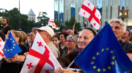Gürcüstanda  kütləvi mitinq keçirilib