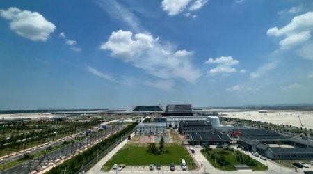 Asiyanın ən böyük aeroportu fəaliyyətə başladı