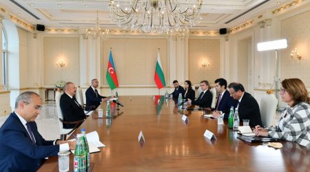 Azərbaycan Prezidentinin Bolqarıstanın Baş naziri ilə geniş tərkibdə görüşü keçirilir - YENİLƏNDİ
