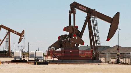 Azerbaijani oil drops by nearly $4