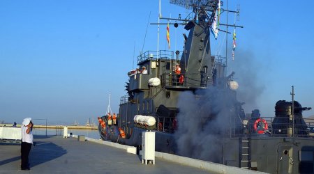 Azerbaijani Navy delegation visits Russia