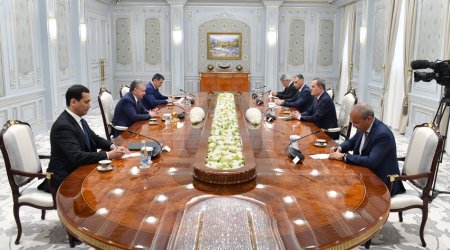Mikayıl Cabbarov Özbəkistan prezidenti ilə görüşüb