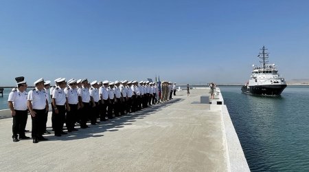 Russian warships arrive in Baku