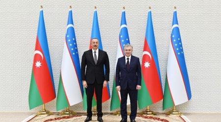 Şavkat Mirziyoyev İlham Əliyevə zəng etdi