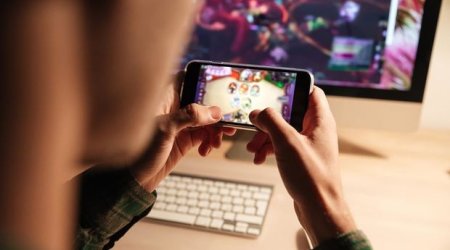 Azyaşlı oğul atasının müalicəsi üçün yığılan ianələri oyunlara xərclədi