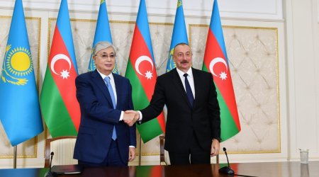 Azerbaijan, Kazakhstan ink several documents