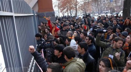 Paşinyana qarşı yenidən etiraz aksiyaları başlayır