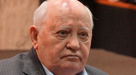 Mixail Qorbaçov öldü