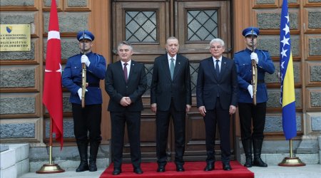 Ərdoğan Bosniya və Herseqovina Rəyasət Heyətinin rəhbəri ilə danışıqlar aparıb