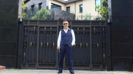 Sedat Pekerin evinə silahlı hücum olub