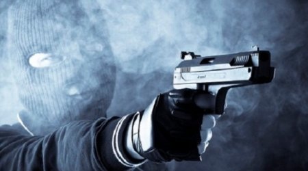 Qadın oyuncaq silahla banka basqın etdi