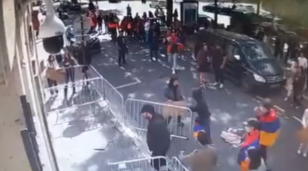 Ermənilər Azərbaycanın Fransadakı səfirliyinə basqın ediblər - VİDEO