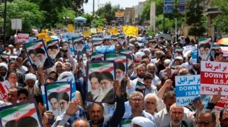 İranda qadınların etiraz aksiyaları davam edir