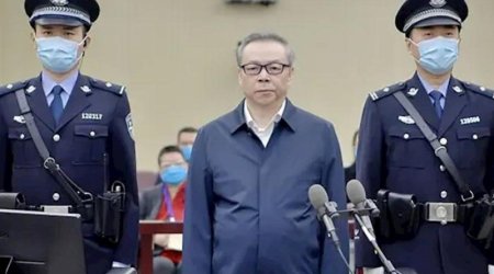 Çində rüşvət alan nazir edama məhkum edildi