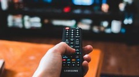 Qazaxıstan Rusiyanın 15 telekanalının yayımını dayandırır