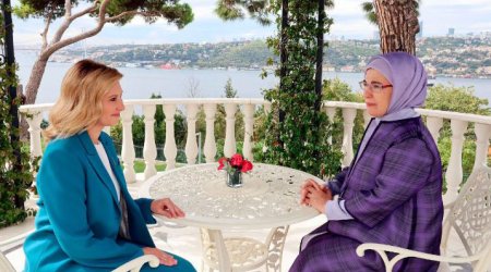 Əminə Ərdoğan Zelenskaya ilə görüşdü