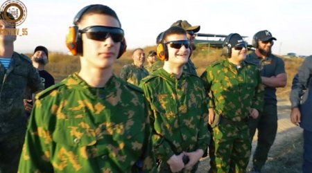 Kadırov yetkinlik yaşına çatmayan oğullarını müharibəyə göndərir - Video