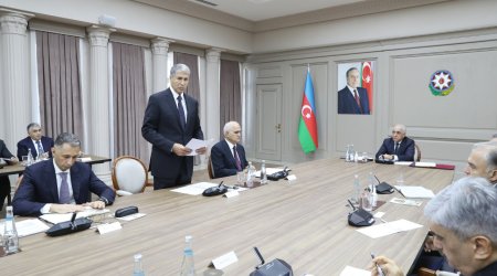 Bakıda nəqliyyat sahəsinin vəziyyətinə dair müşavirə keçirildi