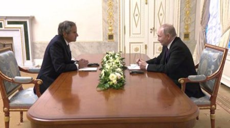 Putin MAQATE rəhbəri ilə görüşdü