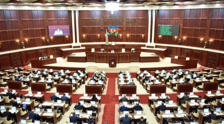 Milli Məclisin növbəti iclası başladı - 21 məsələ müzakirə ediləcək
