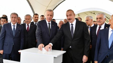Prezident bu komplekslərin təməlini qoyub