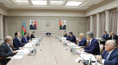 Baş nazir iclas keçirdi - Qarabağ müzakirə olundu