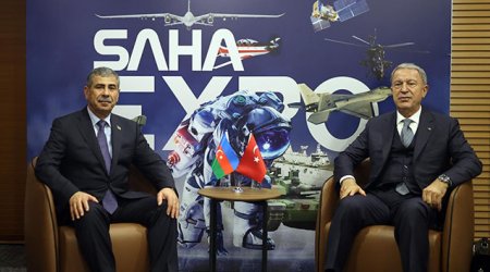 Azərbaycan və Türkiyənin müdafiə nazirləri görüşdü