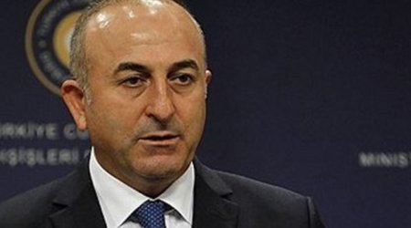 Глава МИД Турции поздравил Азербайджан с Днем Победы