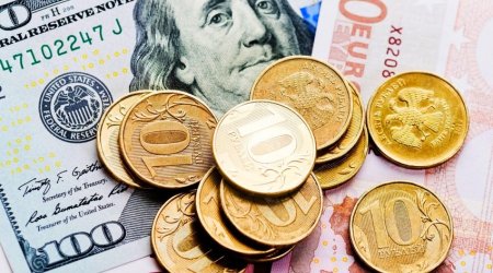 Euro drops to dollar ahead of release of statistics on inflation in eurozone