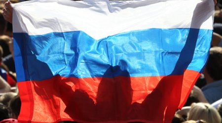 В России призвали заморозить активы уехавших олигархов